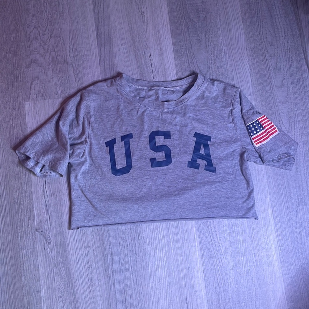 USA gray cropped shirt